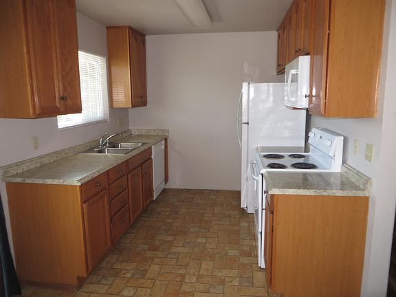 2nd image of 229 Acacia Ave #B