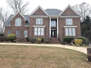 6409 Glendevon Dr, Whitsett, NC 27377