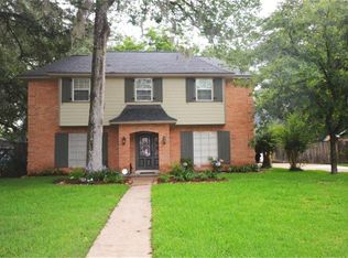 308 Huckleberry Dr, Lake Jackson, TX 77566