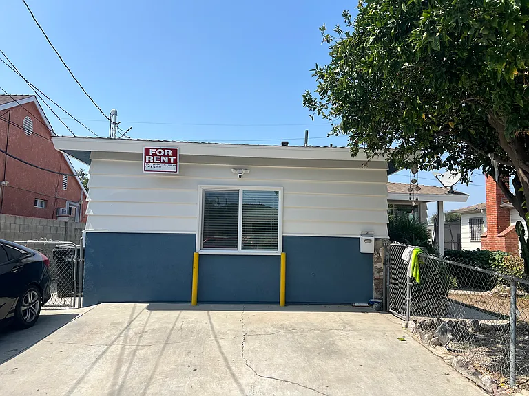11015 S Burl Ave #A — Photo 14