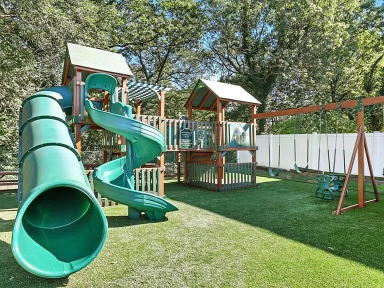348 Central Park Ave #C16 — Photo 15