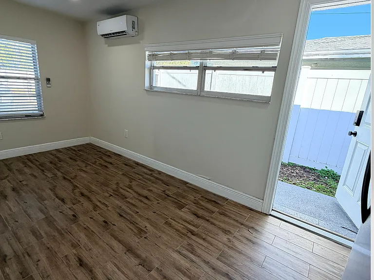 4005 N Glen Ave #1 — Photo 6
