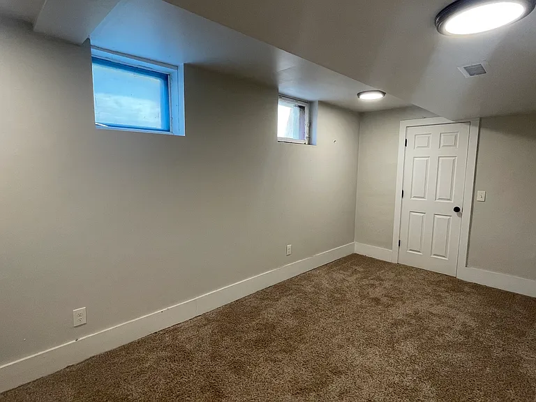 2144 N Vine St #BASEMENT — Photo 14