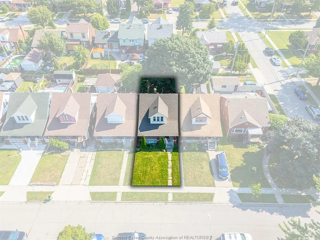 5 bed, $2,400 — Photo 4