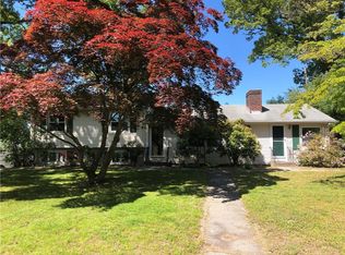 121 Greenwich Ave, Warwick, RI 02886