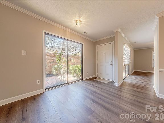 4th image of 2401 Quail Lake Dr