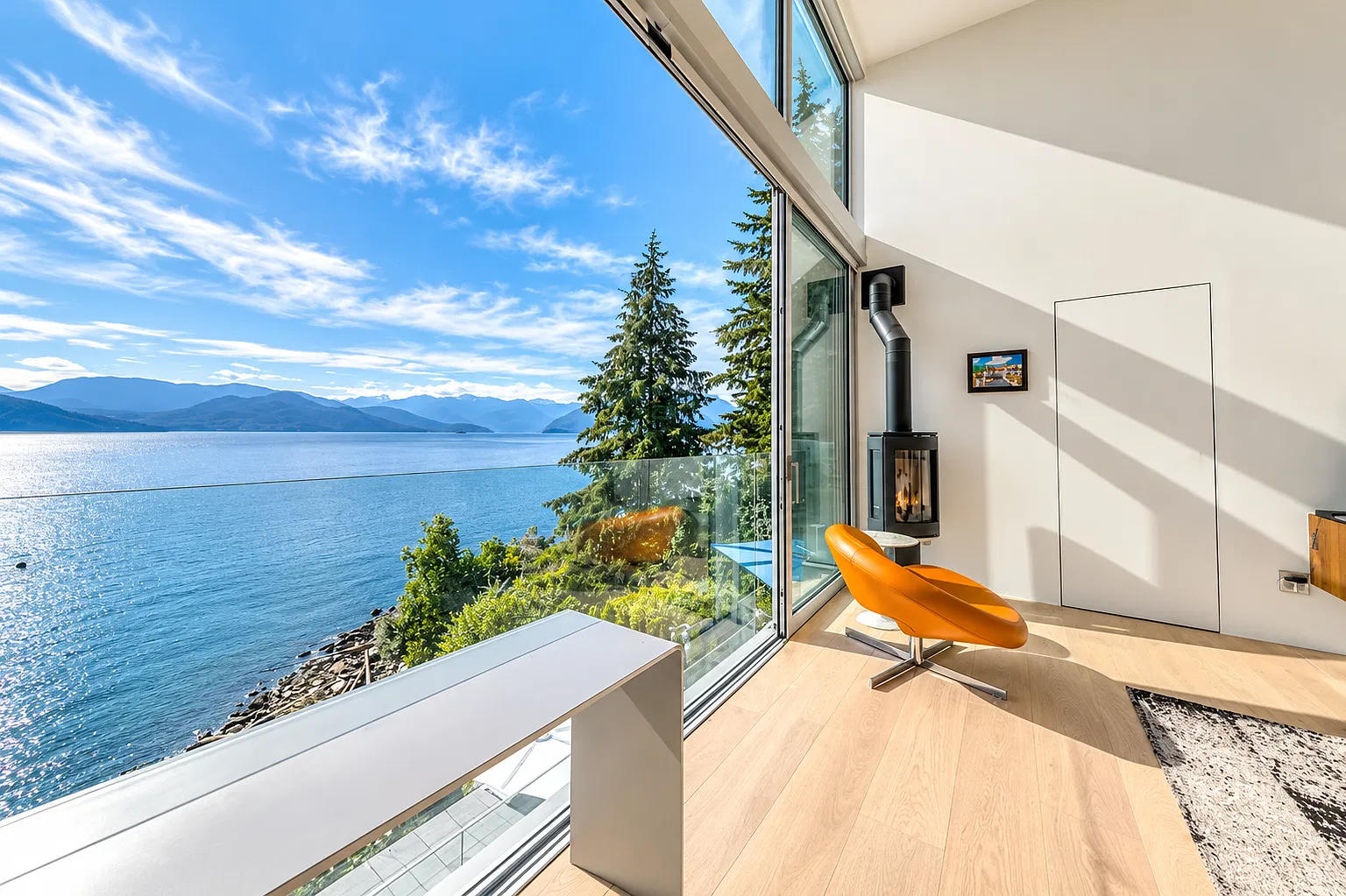 3 bed, 4000 sqft, $27,500 — Photo 3