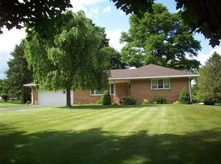 3545 Panin Rd, Hermitage, PA 16148