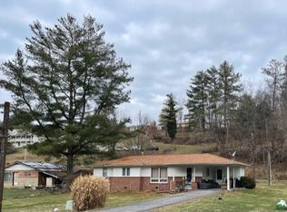 169 Ponderosa Heights Rd, Cedar Bluff, VA 24609