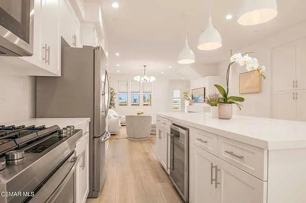 353 Rendar Ln — Photo 3
