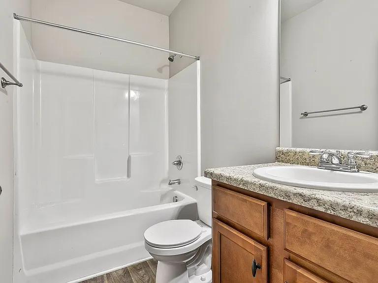 5037 Pioneer Pkwy — Photo 15