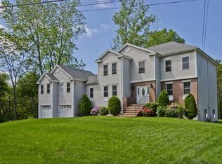 110 Penny Rd, Melrose, MA 02176