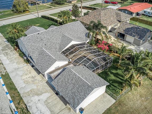 5th image of 3910 Lakeview Dr