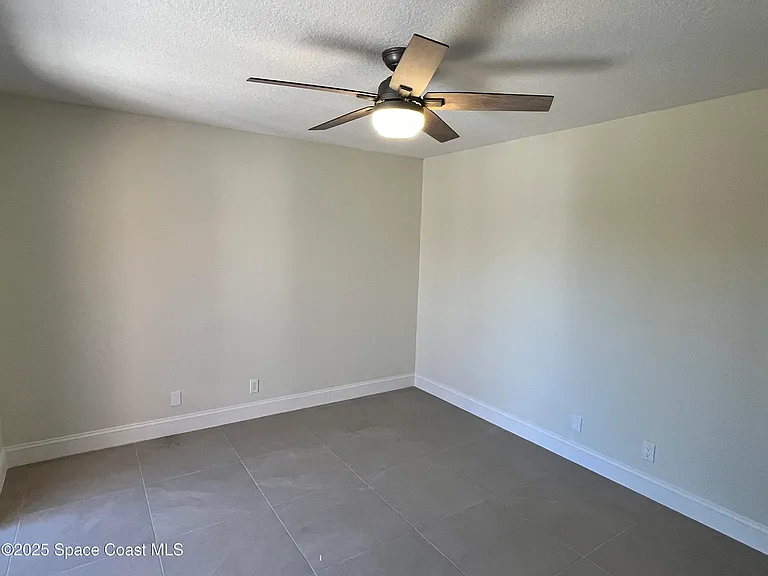 1717 Erin Ct NE — Photo 20