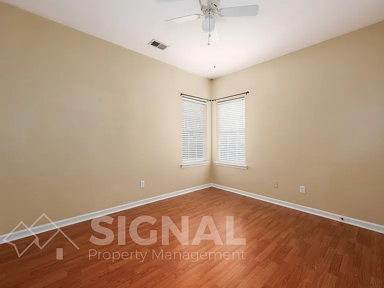 108 Spring Pl — Photo 21
