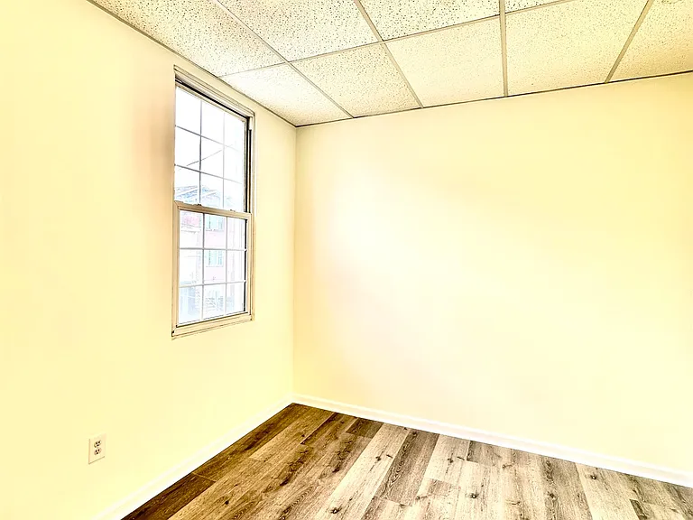325 Central Ave #2 — Photo 7
