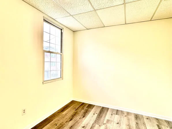 325 Central Avenue image 9 of 11