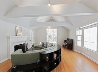 410 Cottage Downs, Hopkins, MN 55305