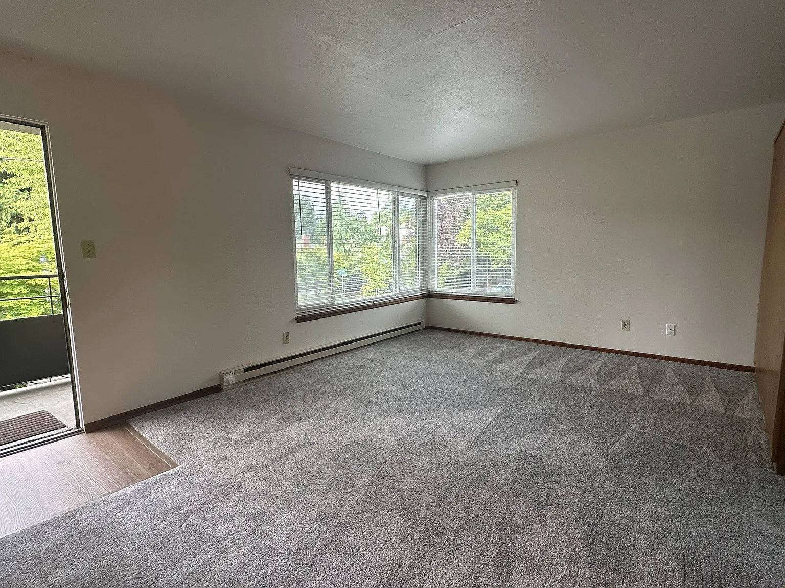 5656 Fauntleroy Way SW — Photo 4