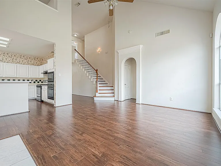 2422 Leanett Way — Photo 18