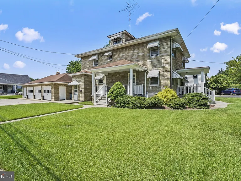 1125 Parkway Ave — Photo 2
