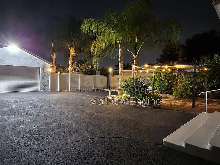 24943 Chestnut St — Photo 14