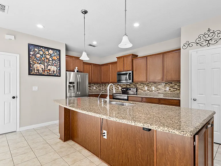 14135 Corrine Cir — Photo 5