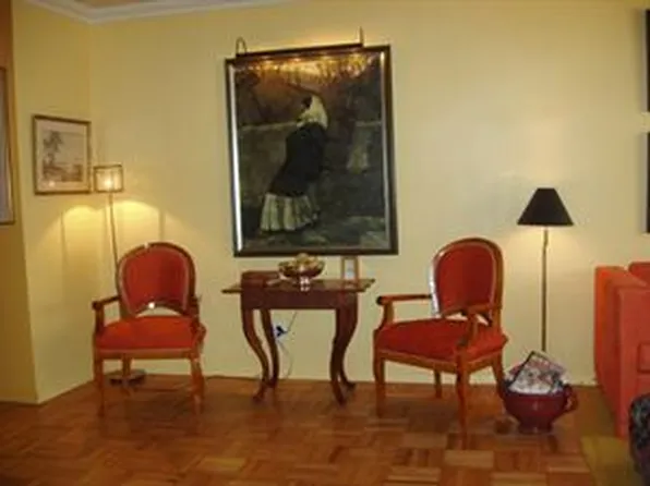 420 East 51st Street image 1 of 10