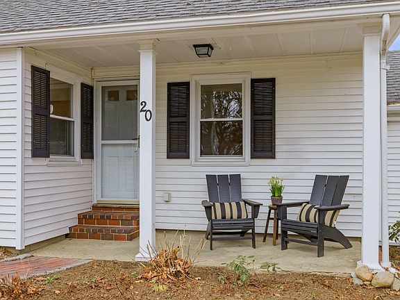 3rd image of 20 Mendum Avenue