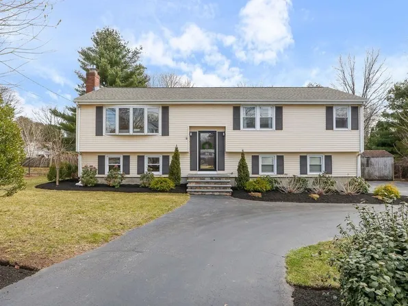 95 Pine St, Natick, MA 01760