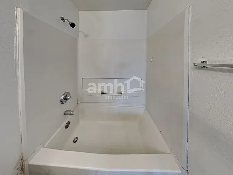 6159 S Avenue De La Chandelle — Photo 11