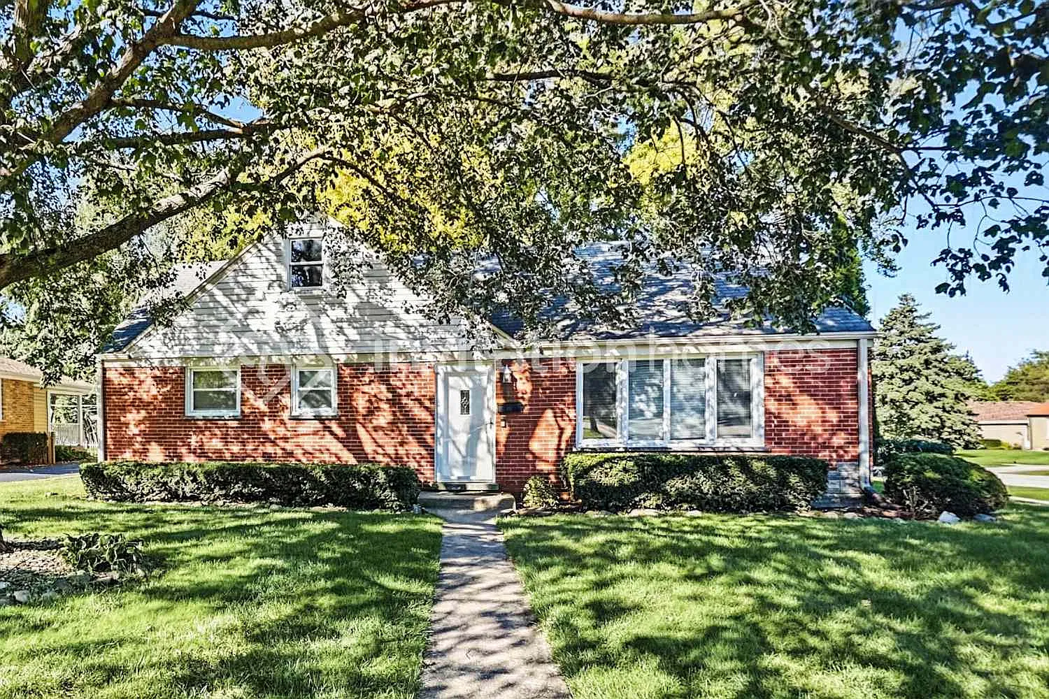 602 Banbury Ct Roselle, IL 60172 — Photo 1