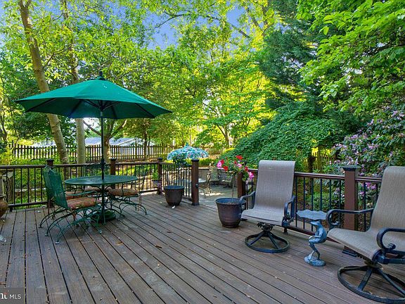 3rd image of 3098 Savoy Dr