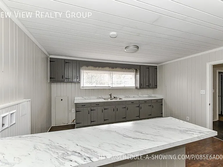217 Bennett St — Photo 8
