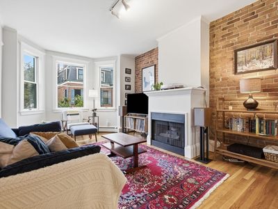 298 Bunker Hill St #2, Charlestown, MA, 02129