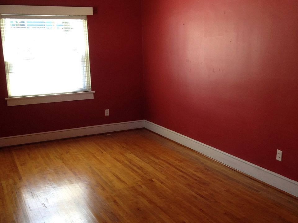 2nd image of 1900 Dearborn Ave APT 1