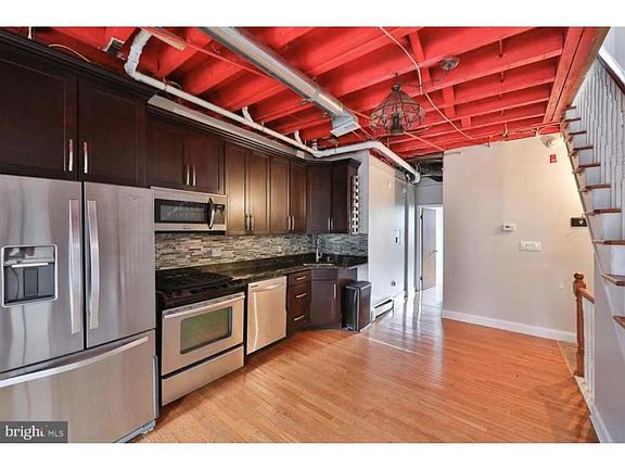 2nd image of 727 League St #2