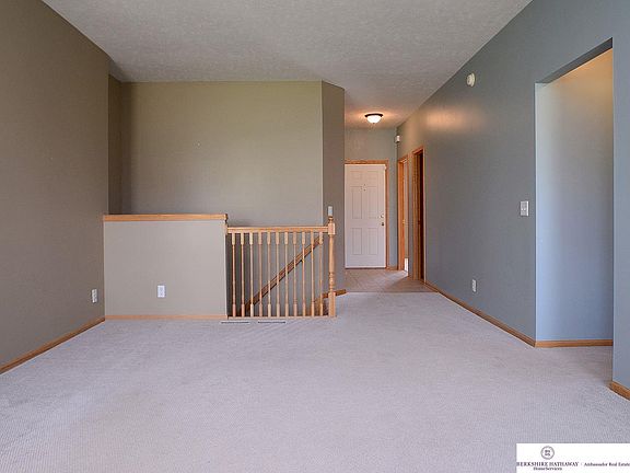 3rd image of 16420 Audrey St