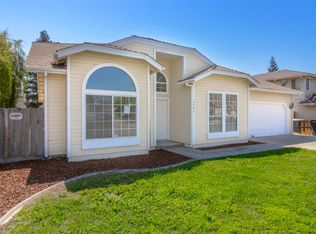 2424 Country Manor Dr, Riverbank, CA 95367