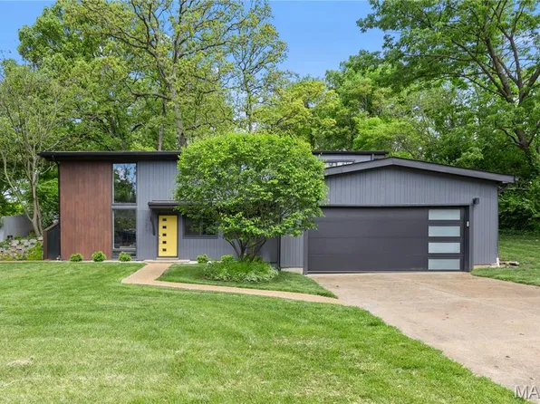 1217 Dubois Ct, Saint Louis, MO 63122