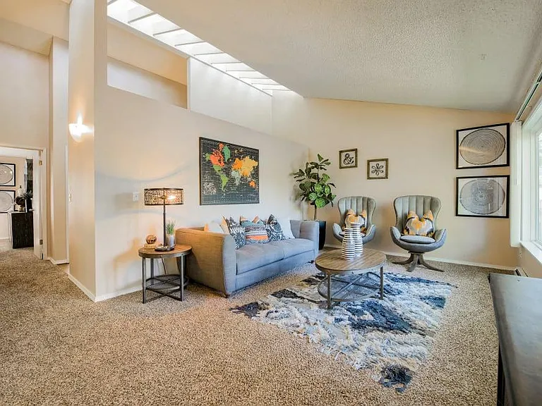 Lakeside Landing Apartments — Photo 2