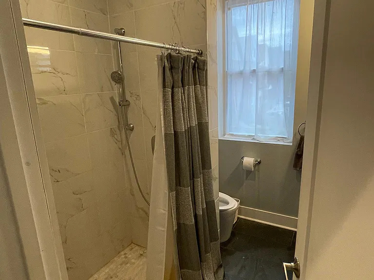 251 S Saint Clair St #8 — Photo 10