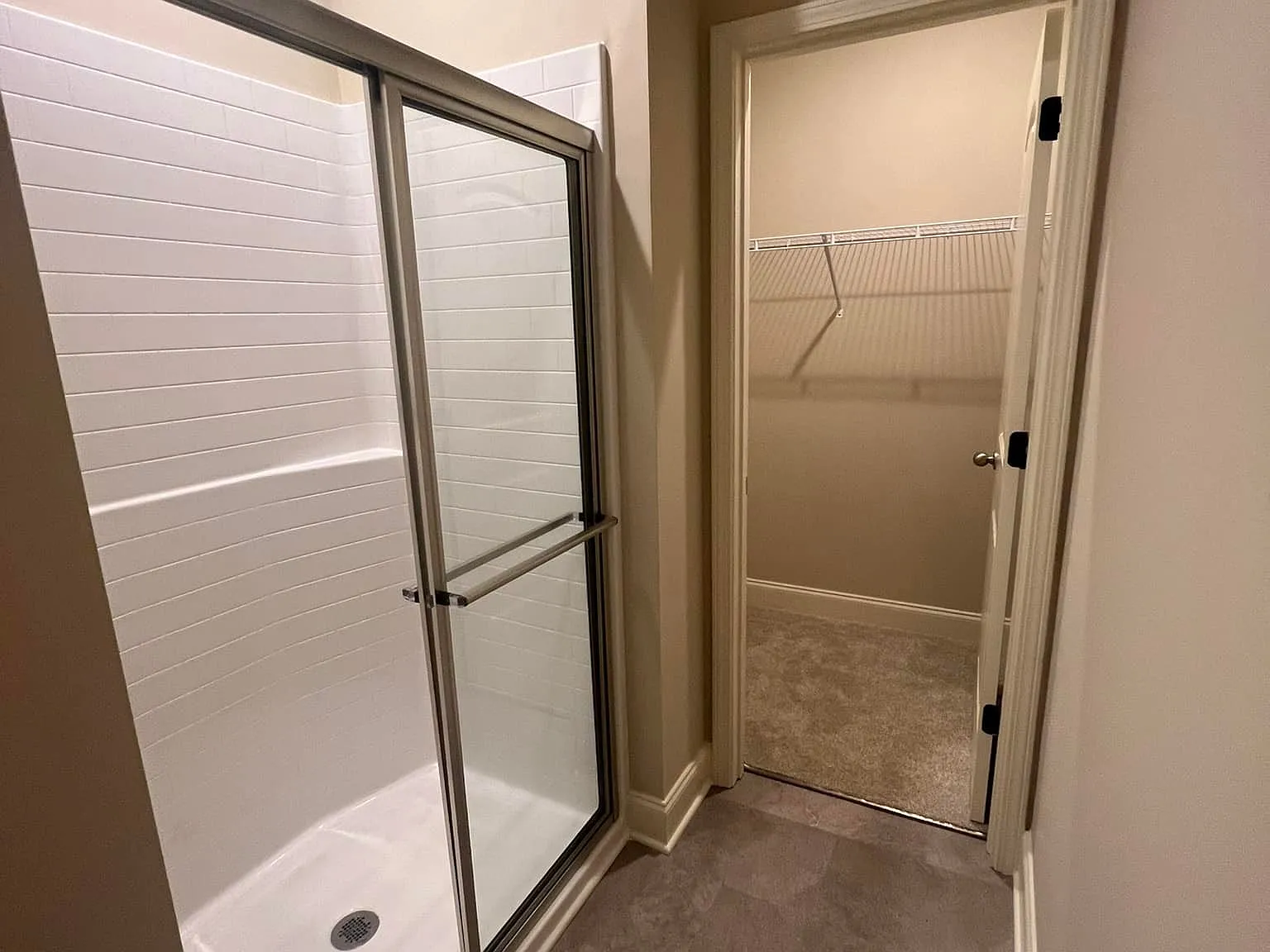 3 bed, 1100 sqft, $1,500 — Photo 4