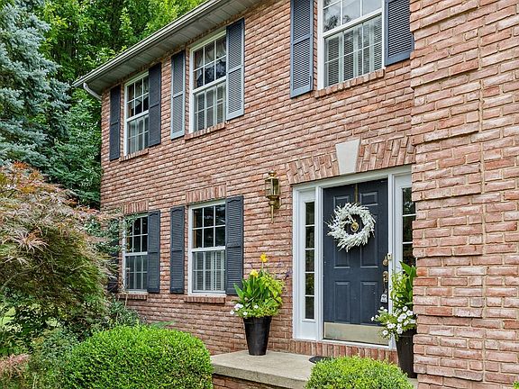 5th image of 3108 Hemlock Pl