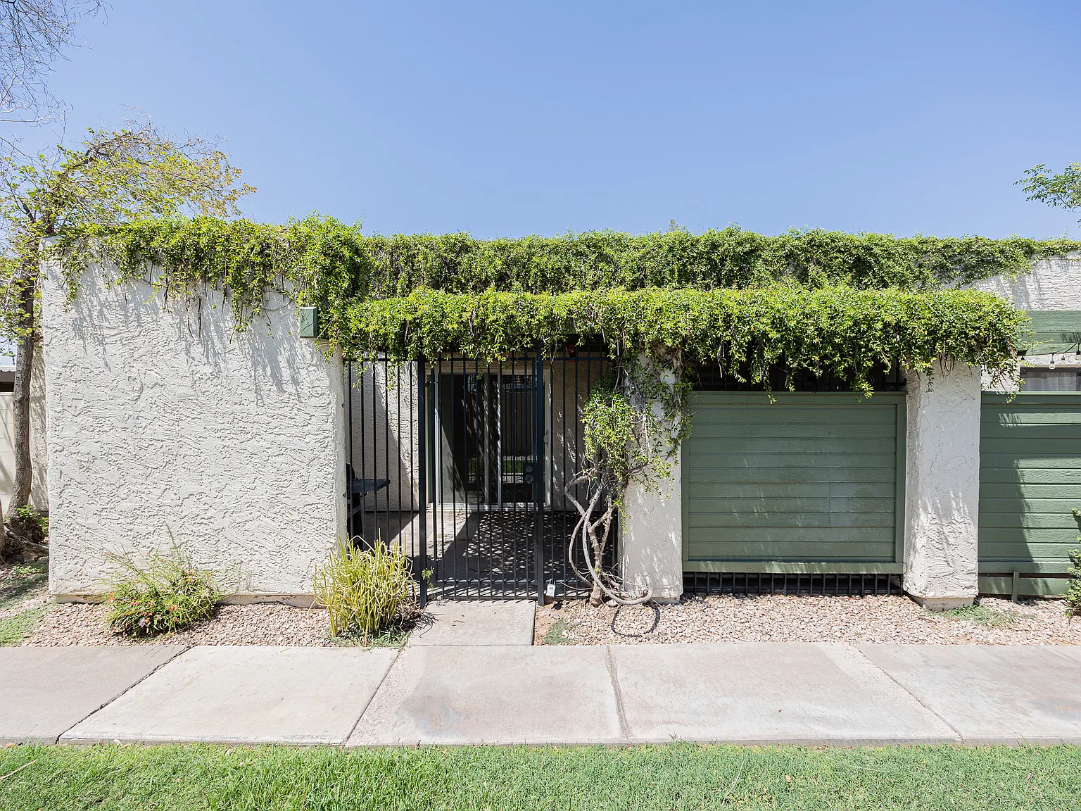 625 S Allred Drive, Tempe Az — Photo 2