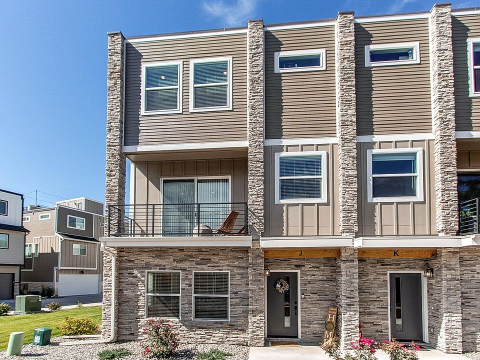 Front elevation with second story patio