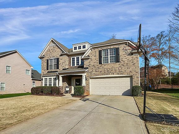 3rd image of 2510 Dunlin Dr
