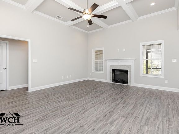 5th image of 330 Creekside Dr