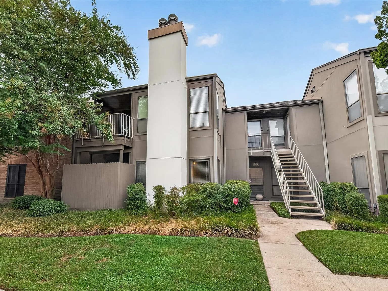 2 bed, 2.0 bath, 1173 sqft, $1,995 — Photo 1
