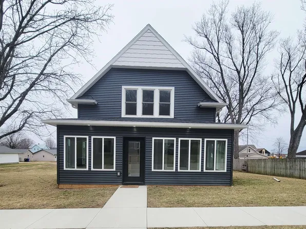 1103 Mulberry St, Bellevue, IA 52031